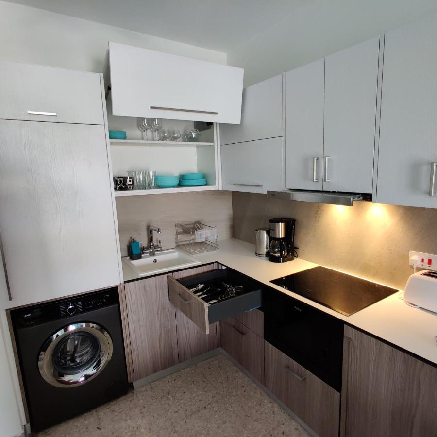 Lovely 1-Bedroom Unit @ Fabulous Location パ フォス エクステリア 写真